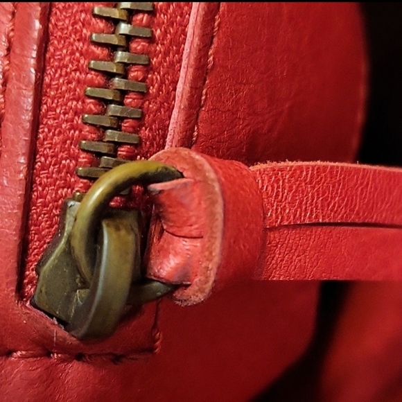 Authentic - Picture 14 of 14